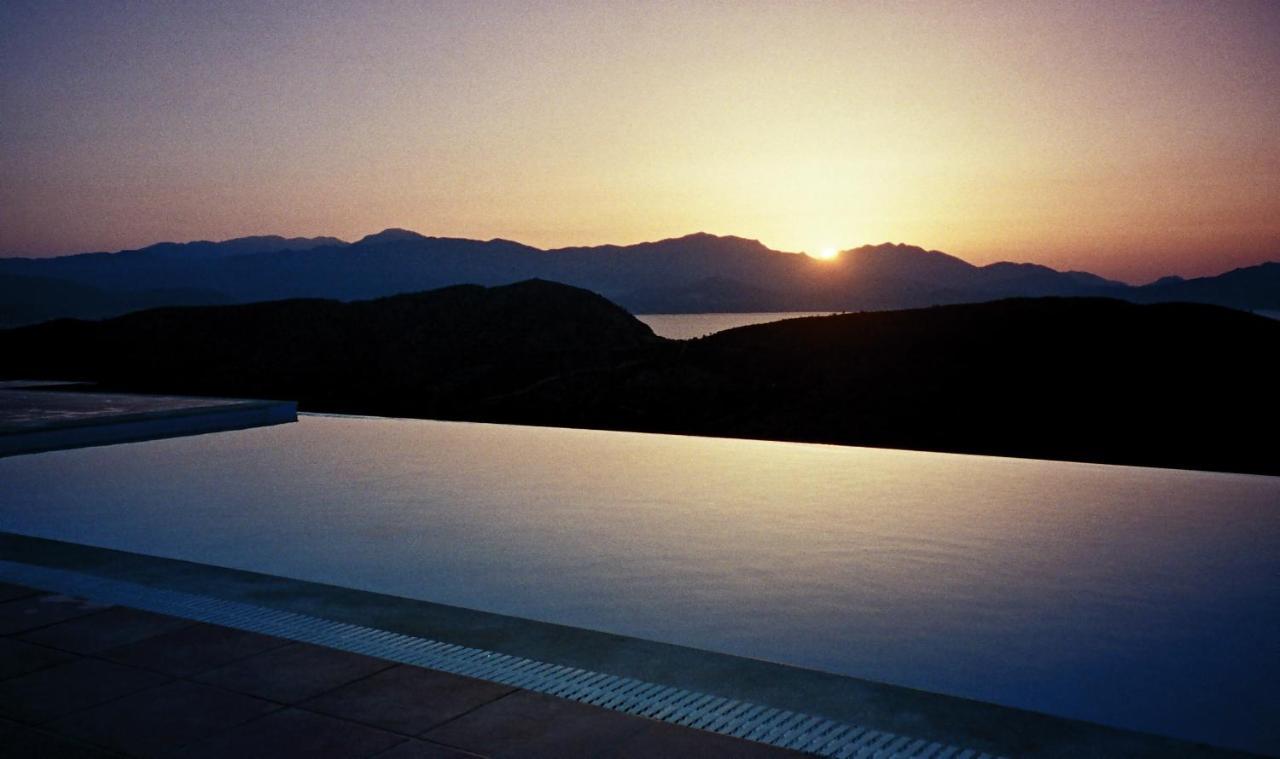Villa Lir Tholos  Bagian luar foto