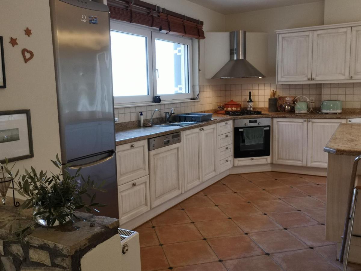 Villa Lir Tholos  Bagian luar foto